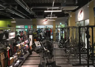 GOLD'S GYM　コマーシャルモール博多